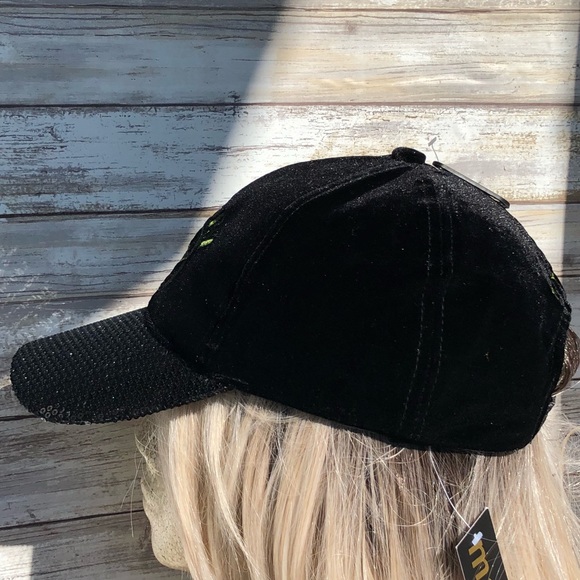 💛 4/$15 Last 1❣️ Sequin brim velvet cadet cap - Picture 5 of 8